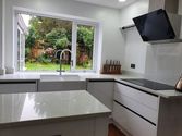 white glossy kitchen
