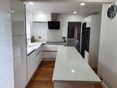 white glossy kitchen