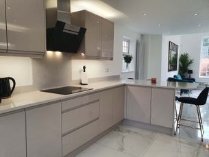 Remo Gloss Cashmere Kitchen Gallery
