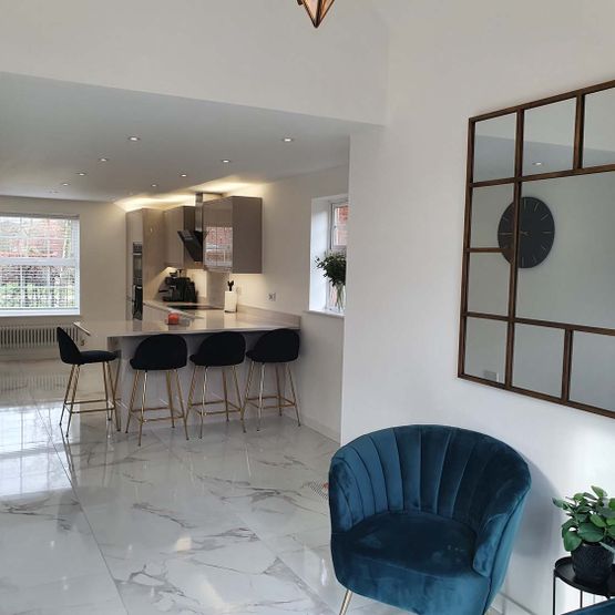 Remo Gloss Cashmere Kitchen